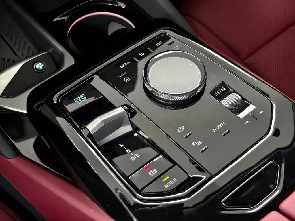 BMW i5 — фото 9