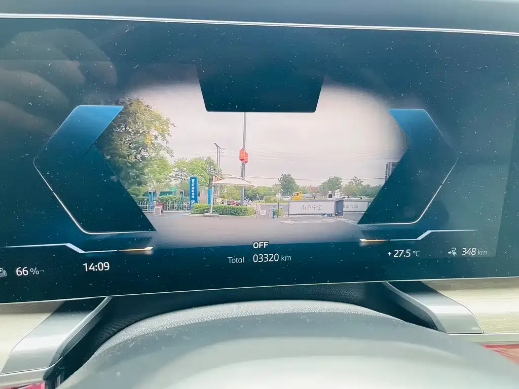 BMW i7 — фото 2