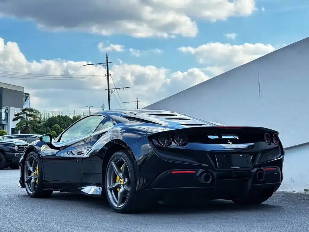 Ferrari F8 — фото 3