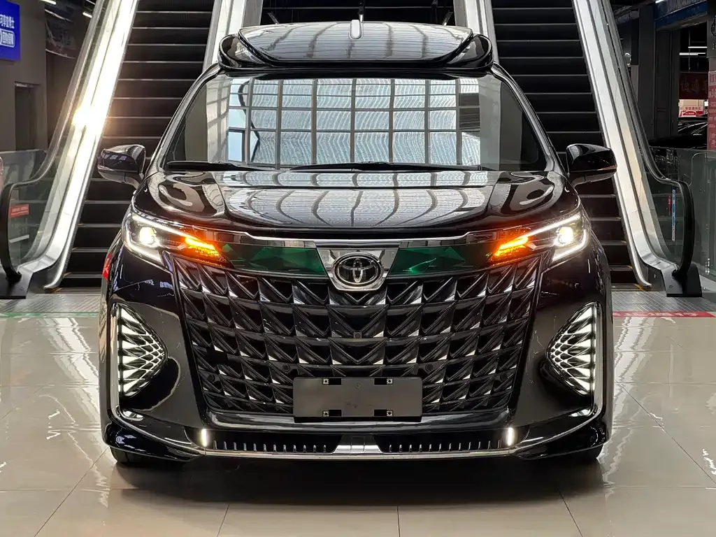 Toyota Sienna — фото 2