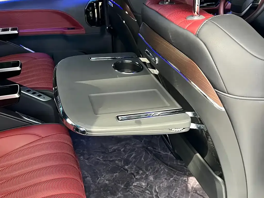 Toyota Sienna — фото 4