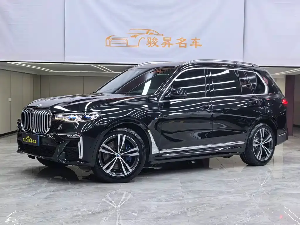 BMW X7 — фото 1