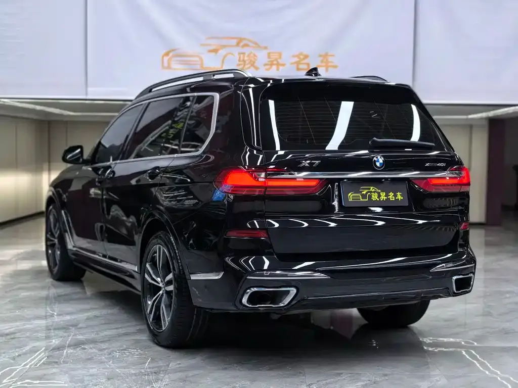 BMW X7 — фото 6