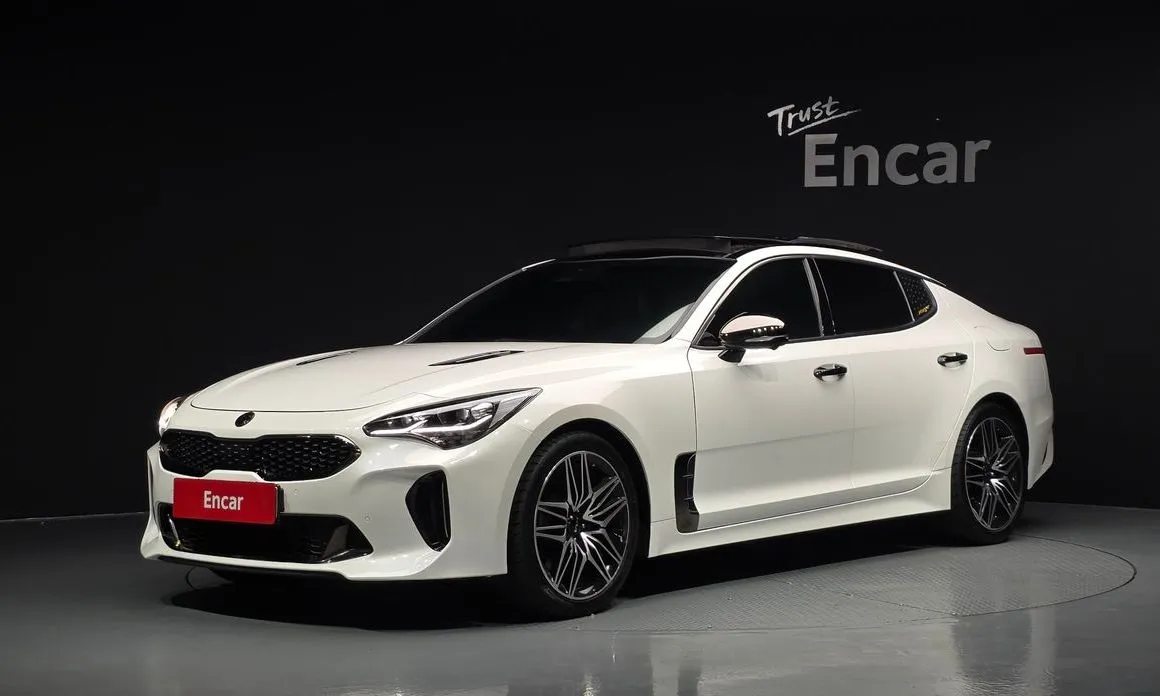 Kia Stinger — фото 1