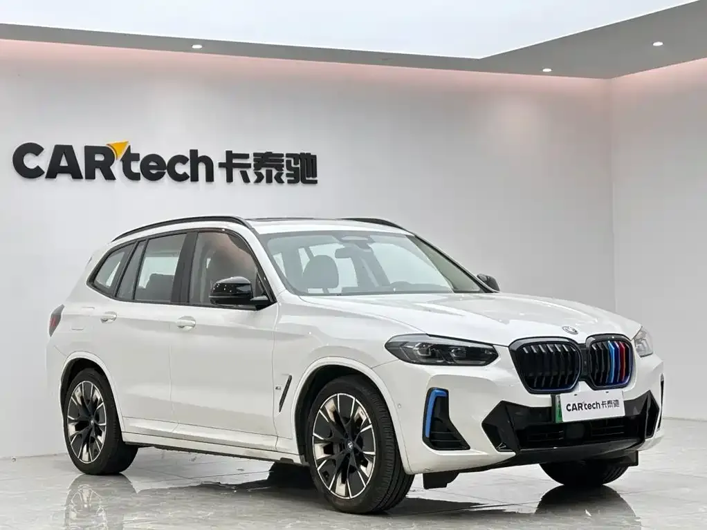 BMW iX3 — фото 5
