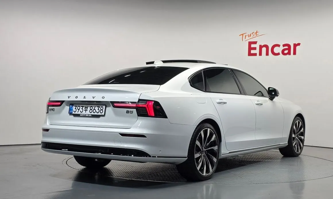 Volvo S90 — фото 3