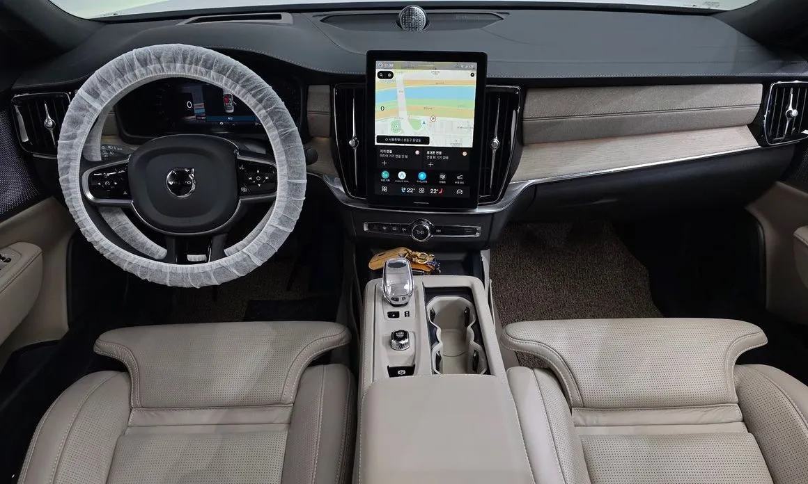 Volvo S90 — фото 10