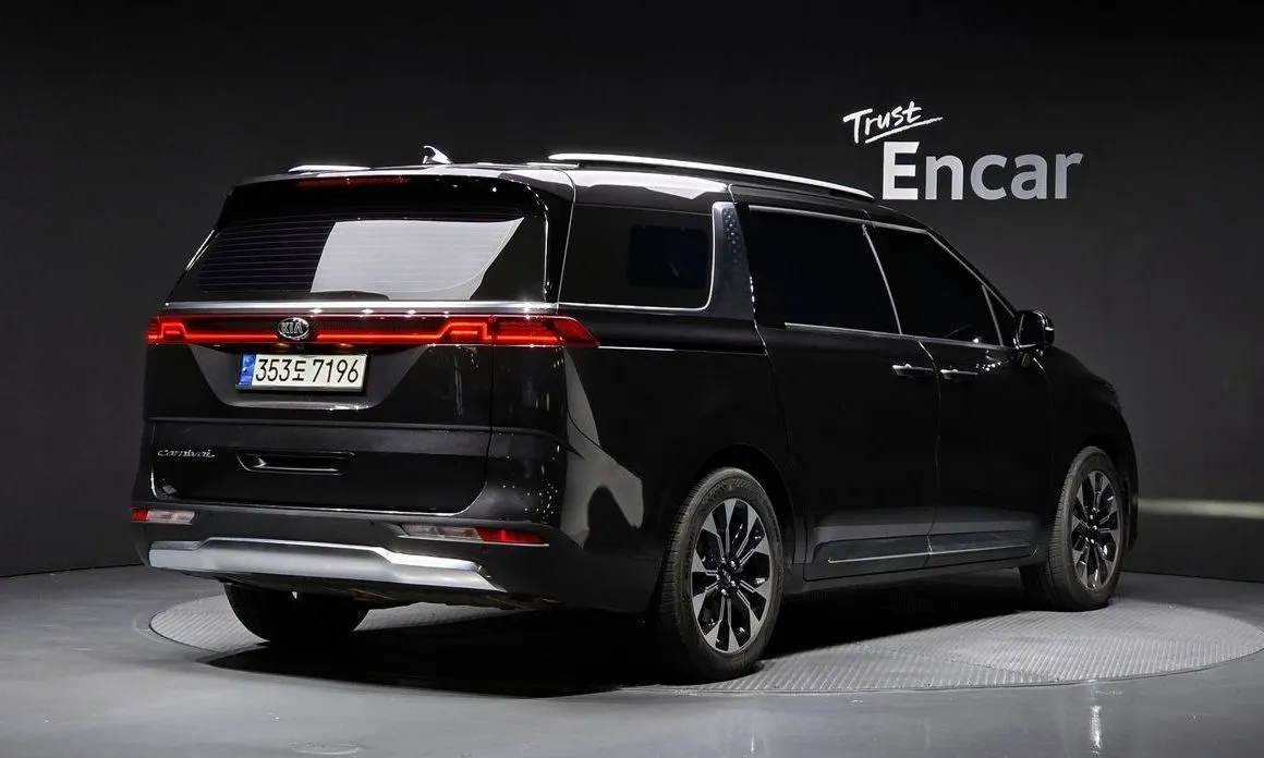Kia Carnival — фото 2