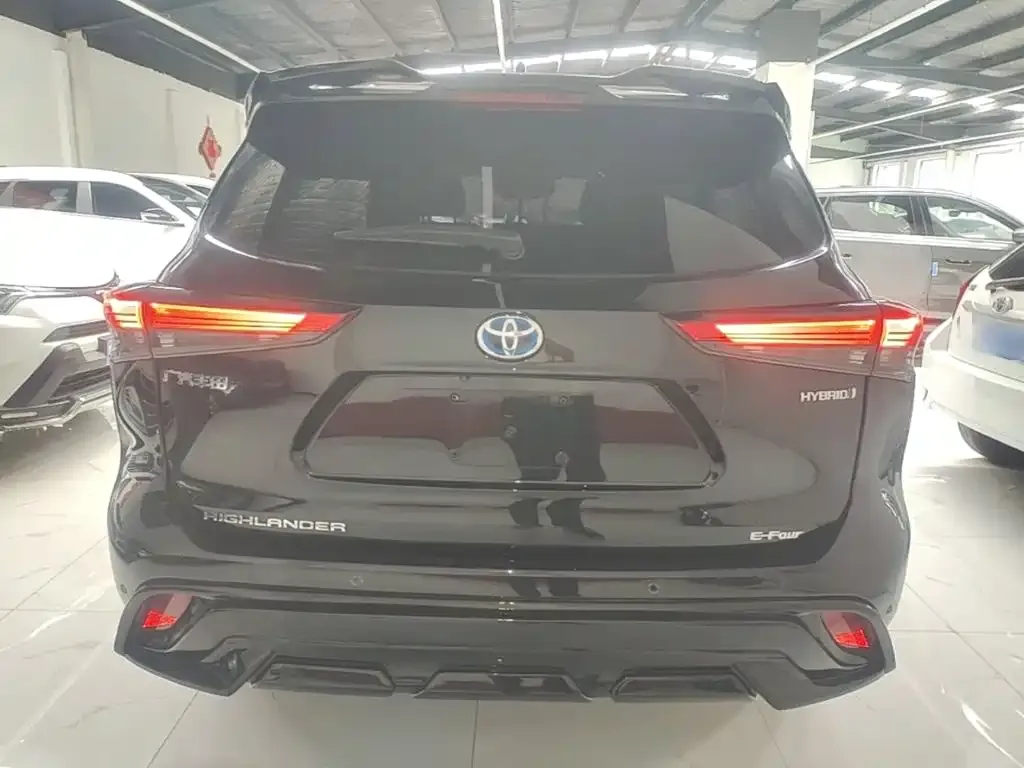 Toyota Highlander — фото 4