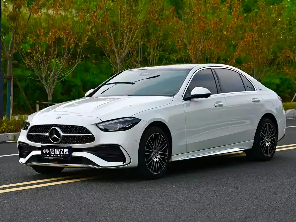 Mercedes-Benz C-Class — фото 1