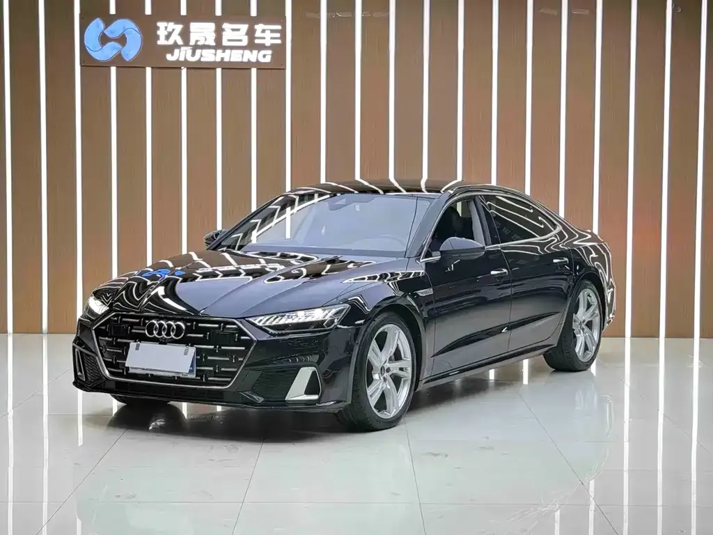 Audi A7L — фото 1