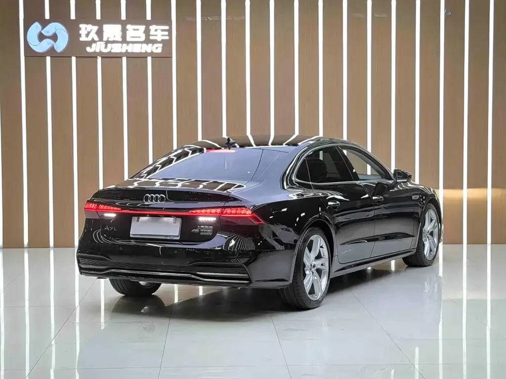 Audi A7L — фото 3