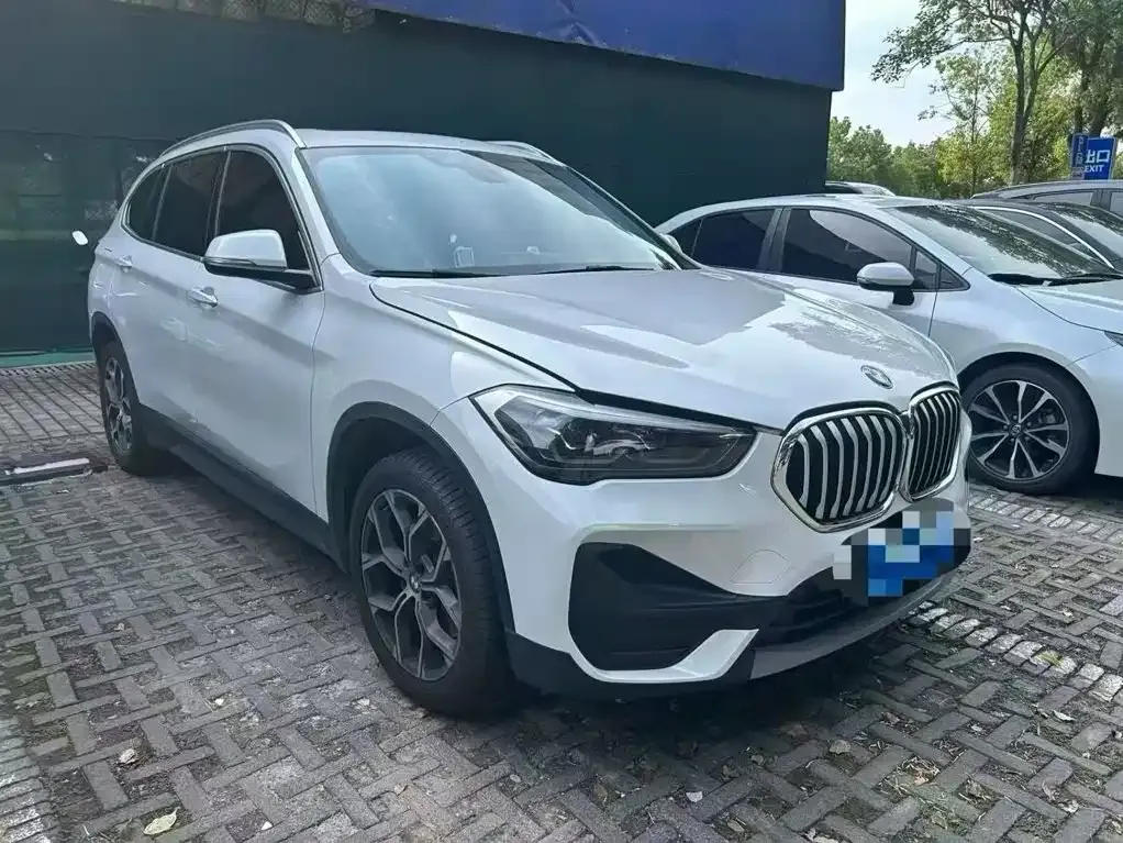 BMW X1 — фото 9