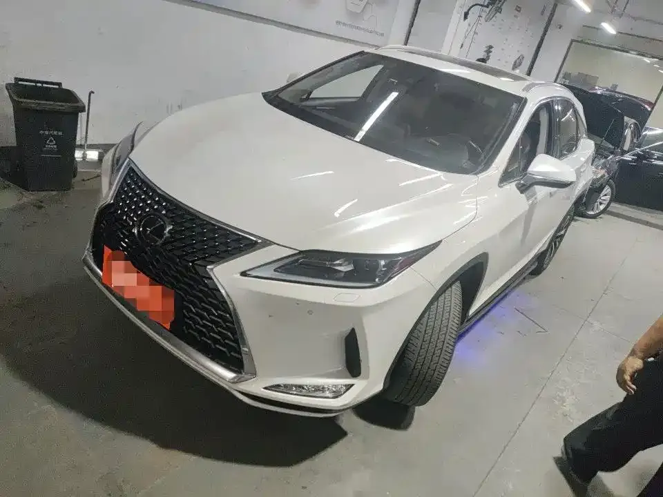 Lexus RX — фото 1