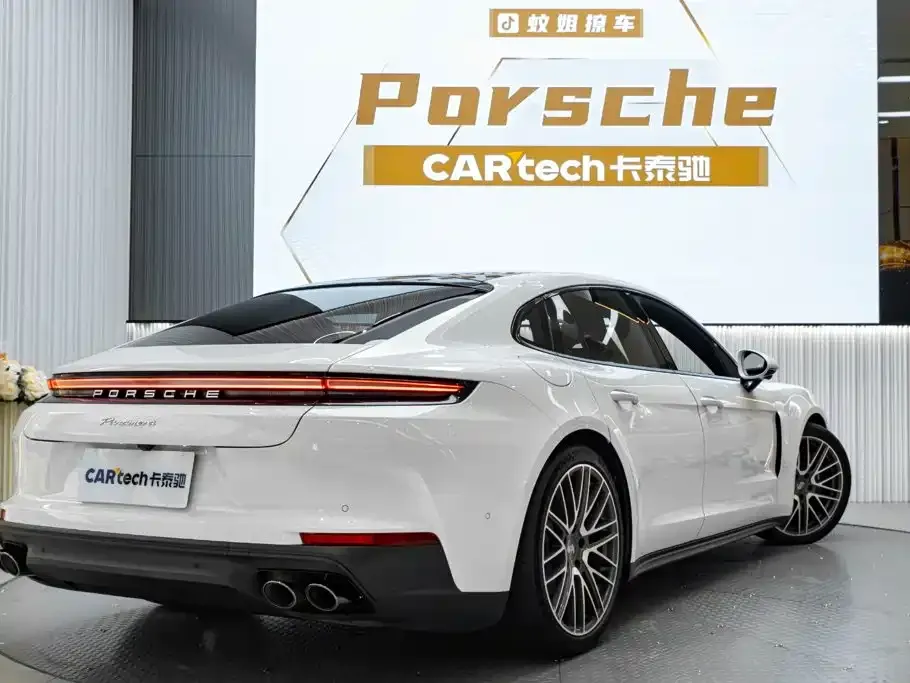 Porsche Panamera — фото 10