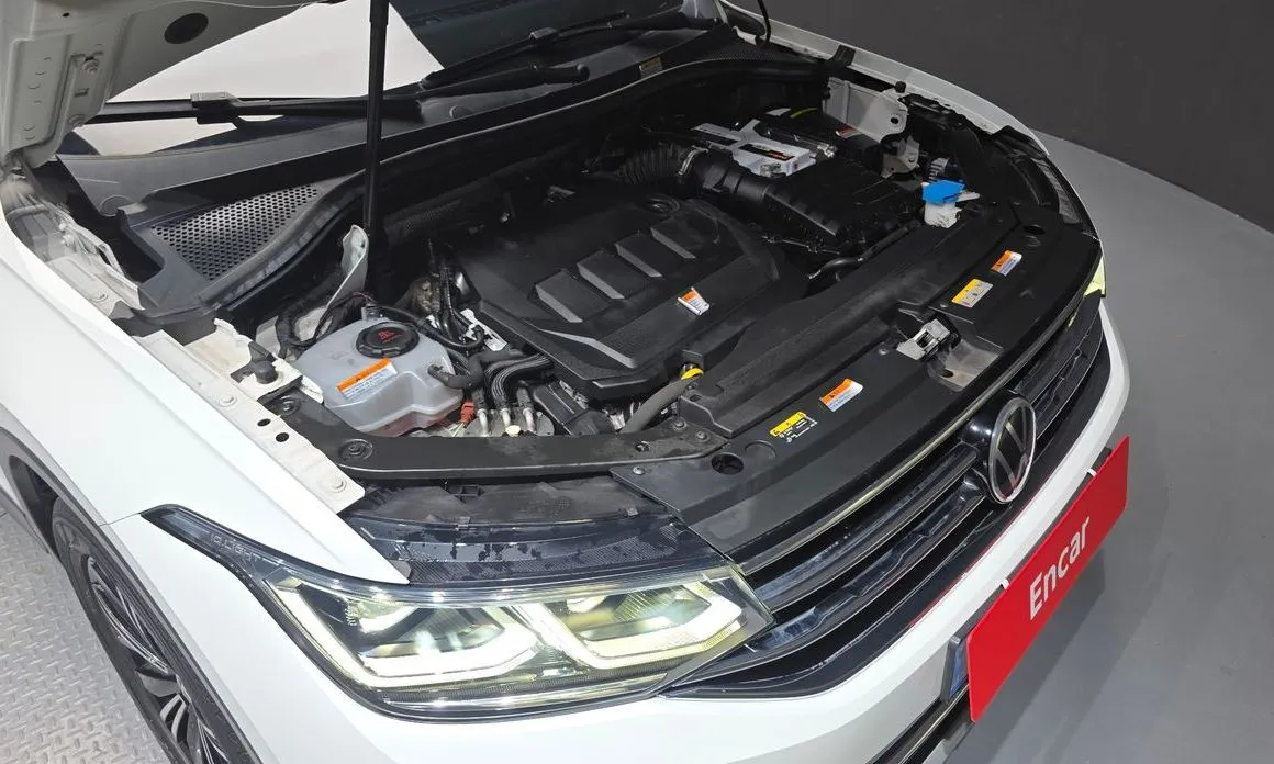 Volkswagen Tiguan — фото 10