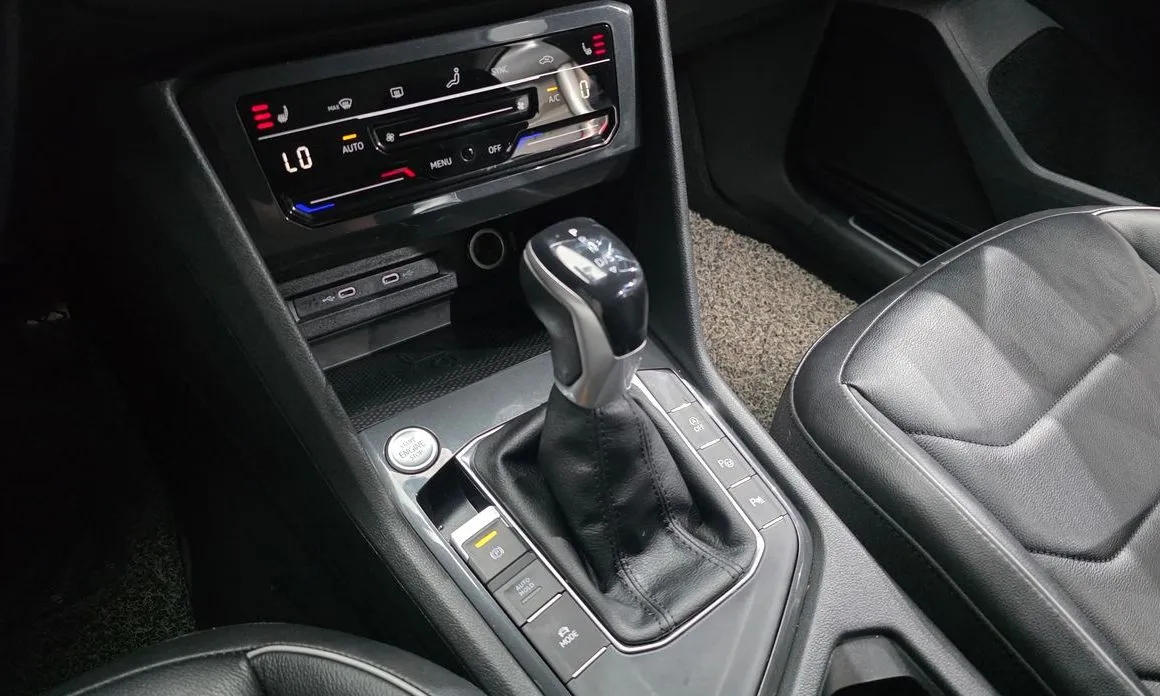 Volkswagen Tiguan — фото 8