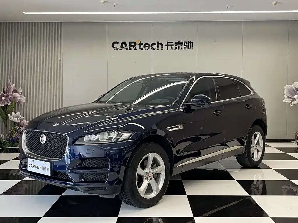Jaguar F-PACE — фото 1