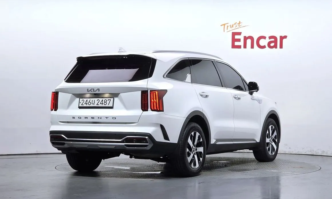 Kia Sorento — фото 7