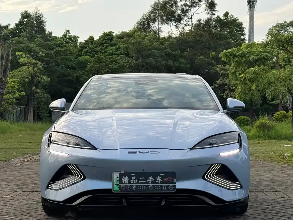 BYD Seal — фото 9