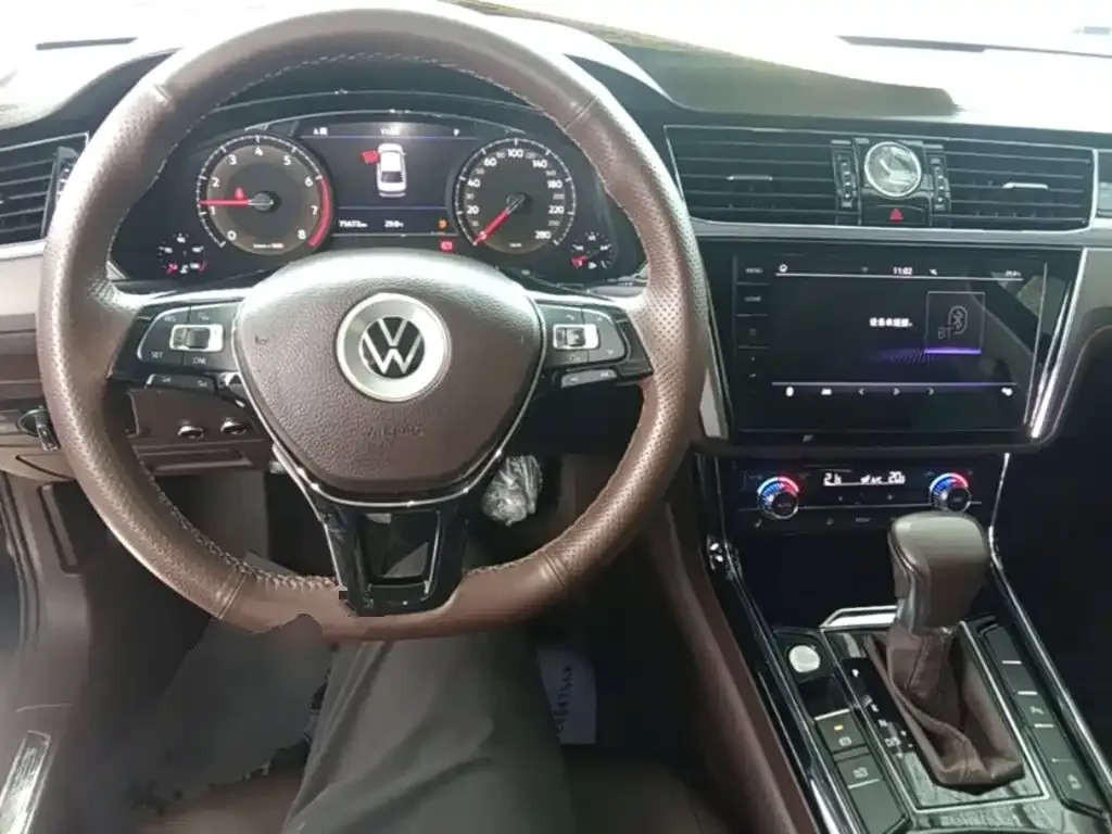 Volkswagen Phideon — фото 3
