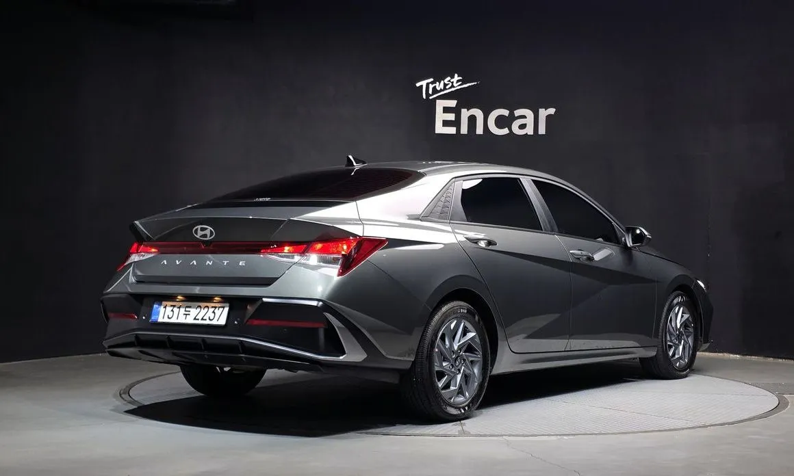 Hyundai AVANTE — фото 3