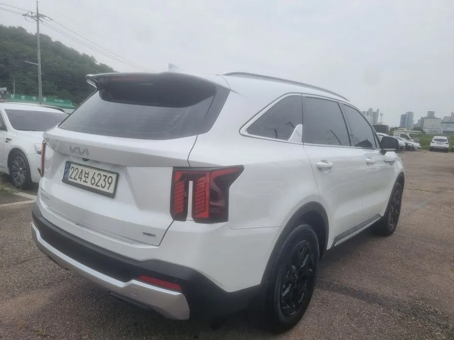 Kia Sorento — фото 4
