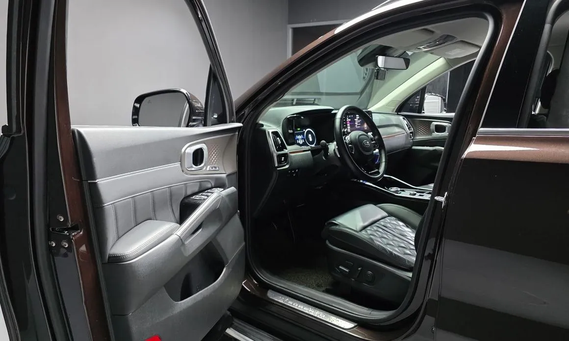 Kia Sorento — фото 8