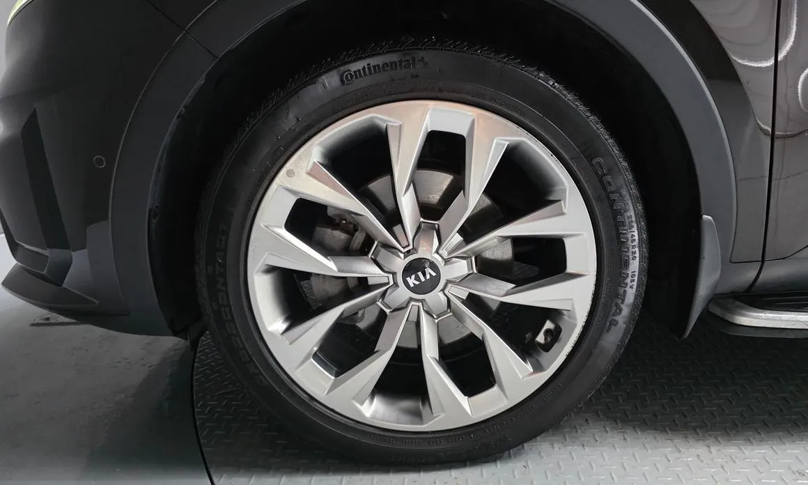 Kia Sorento — фото 5