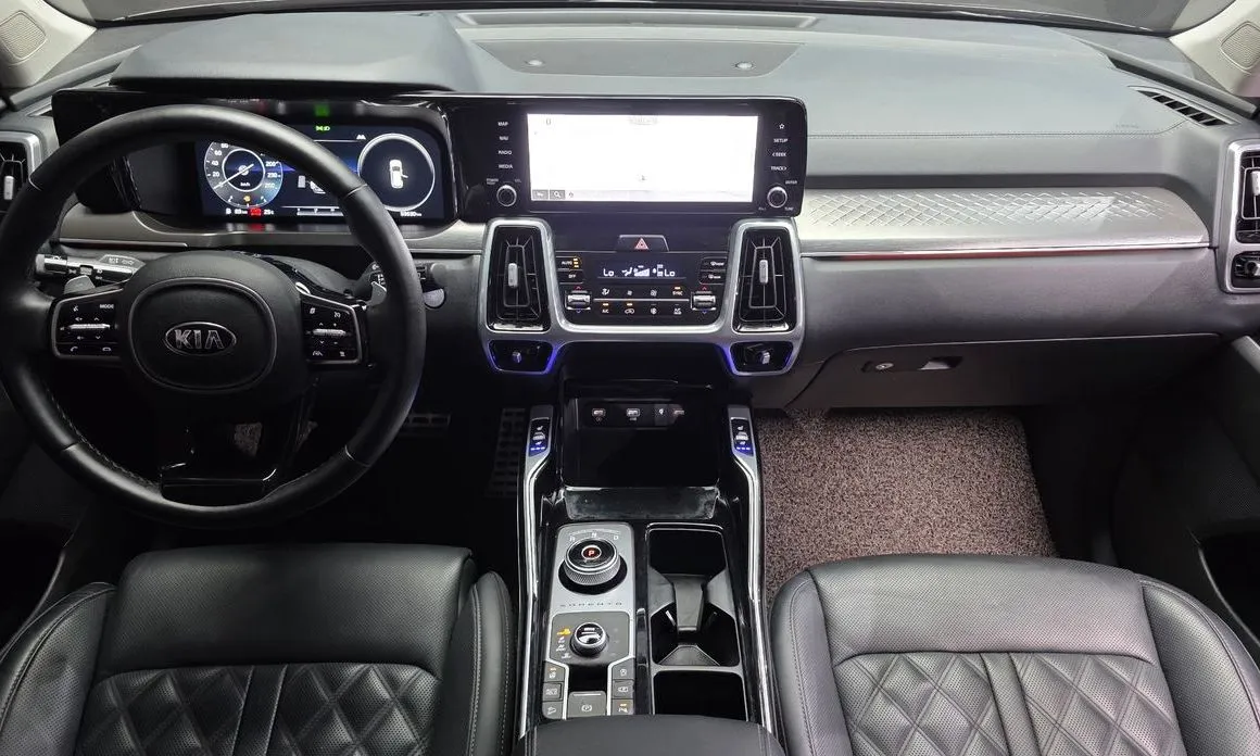 Kia Sorento — фото 10