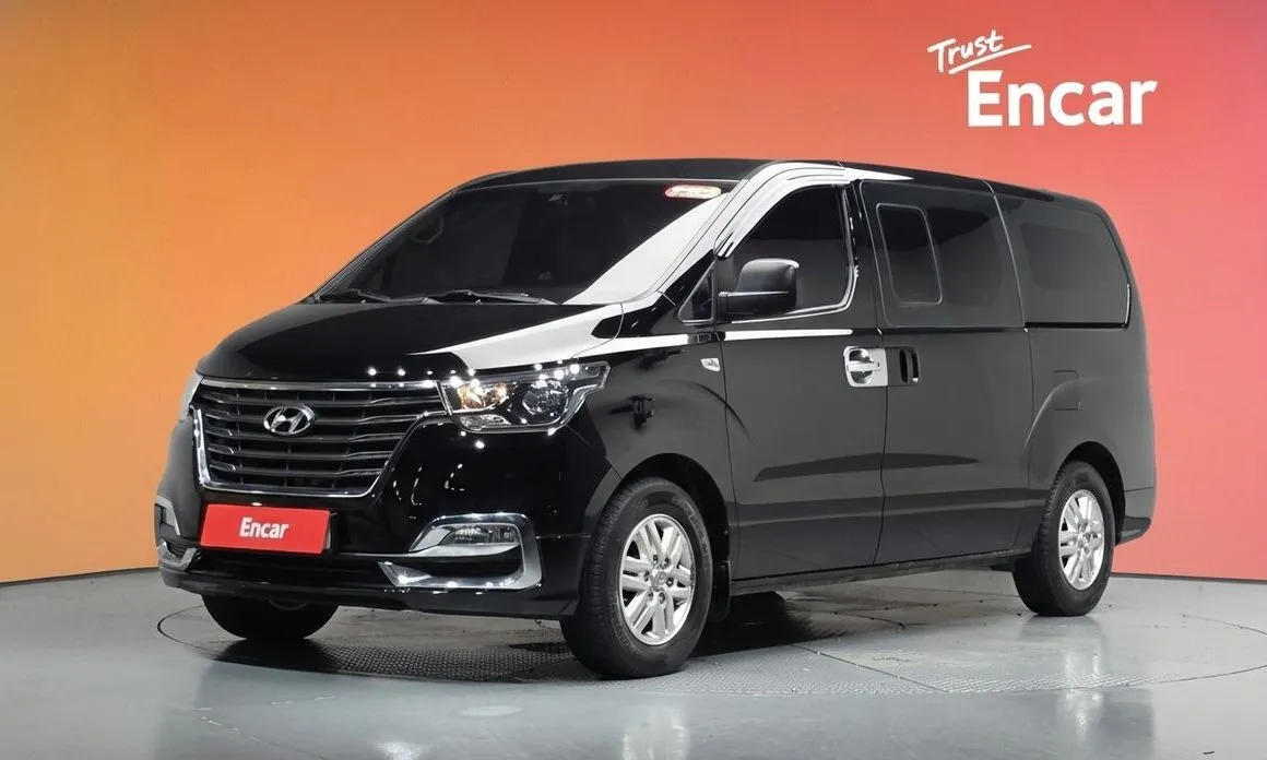 Hyundai Starex — фото 1
