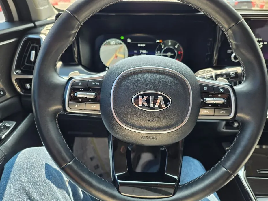 Kia Sorento — фото 9