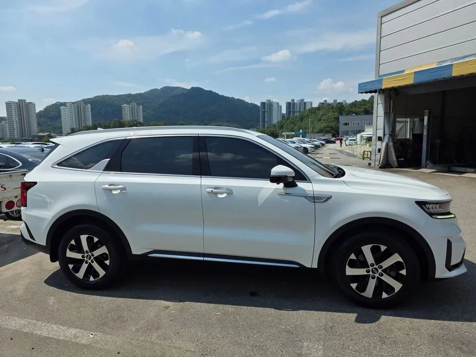 Kia Sorento — фото 4