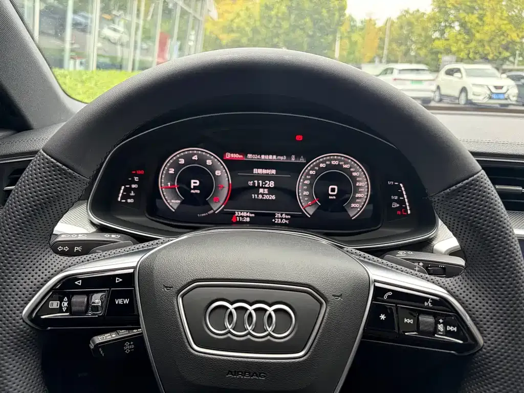Audi A6L — фото 2