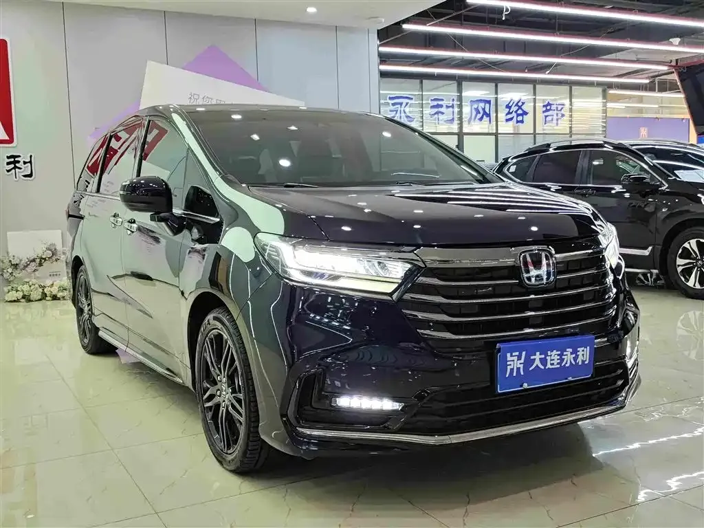 Honda Odyssey — фото 10