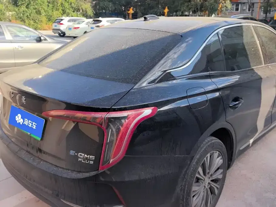 Hongqi E-QM5 — фото 10