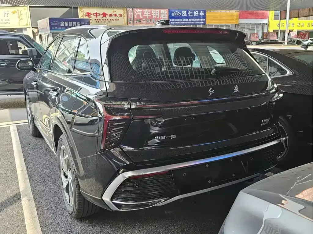 Hongqi HS3 PHEV — фото 5