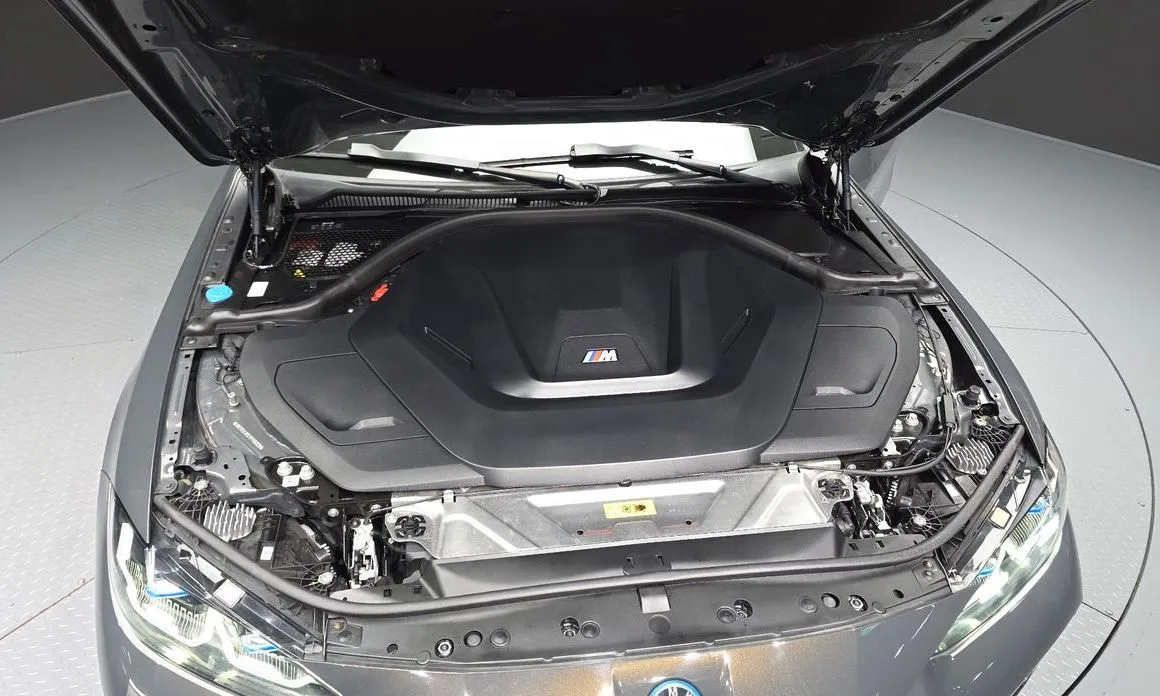 BMW i4 — фото 10