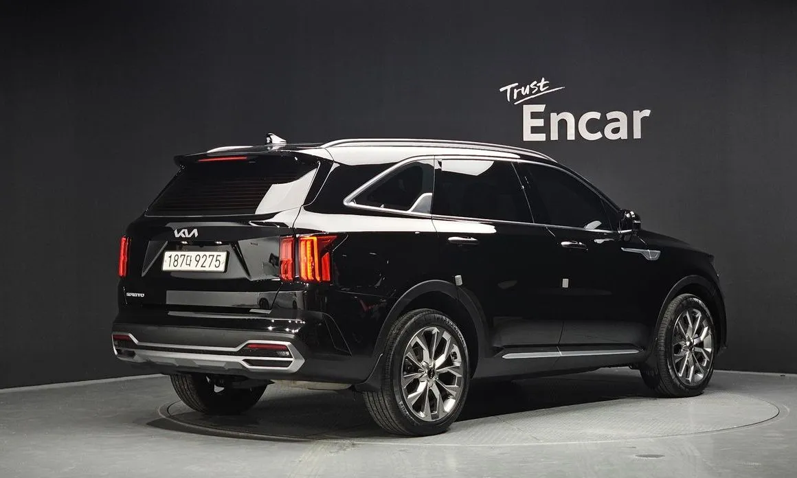 Kia Sorento — фото 4
