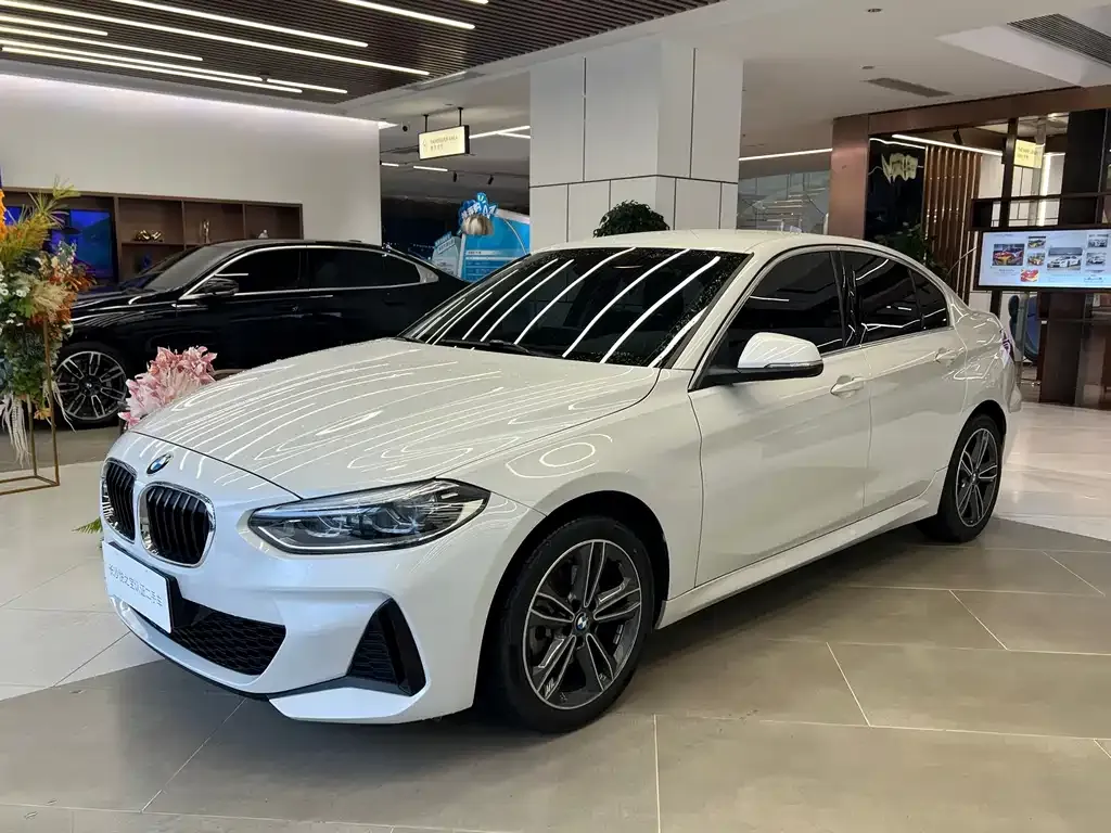 BMW 1 Series — фото 1