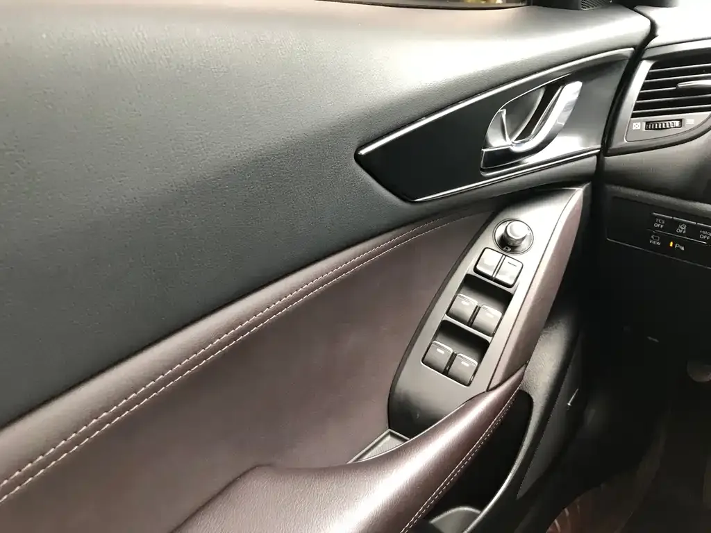 Mazda CX-4 — фото 2
