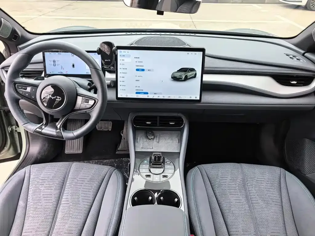 BYD Seal 06GT — фото 8
