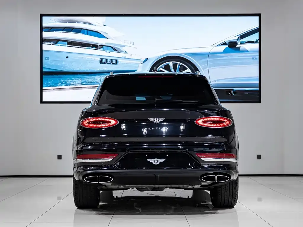 Bentley Bentayga — фото 2