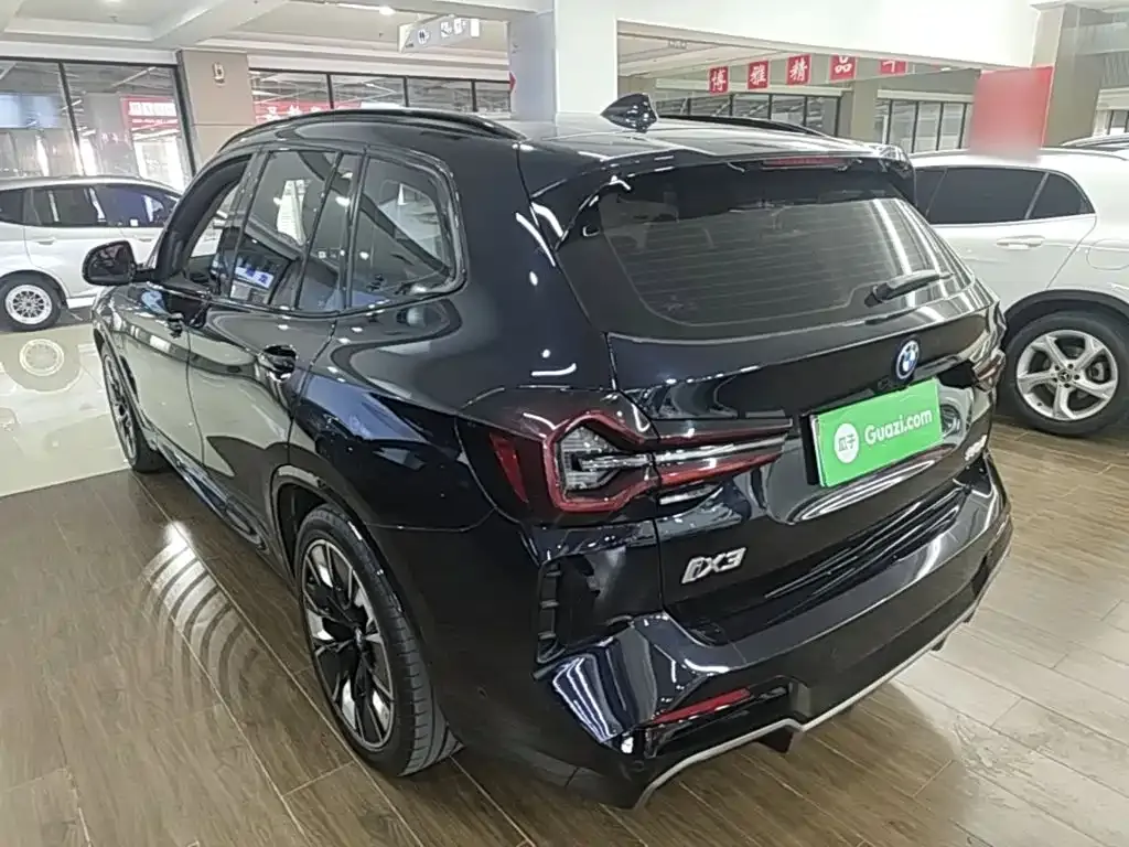 BMW iX3 — фото 2