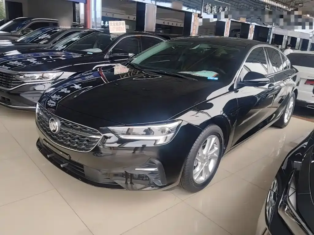Buick Regal — фото 1