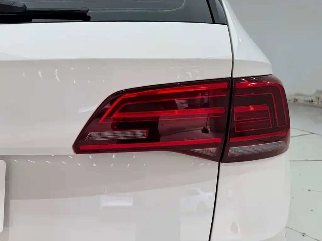 Volkswagen Tharu — фото 8