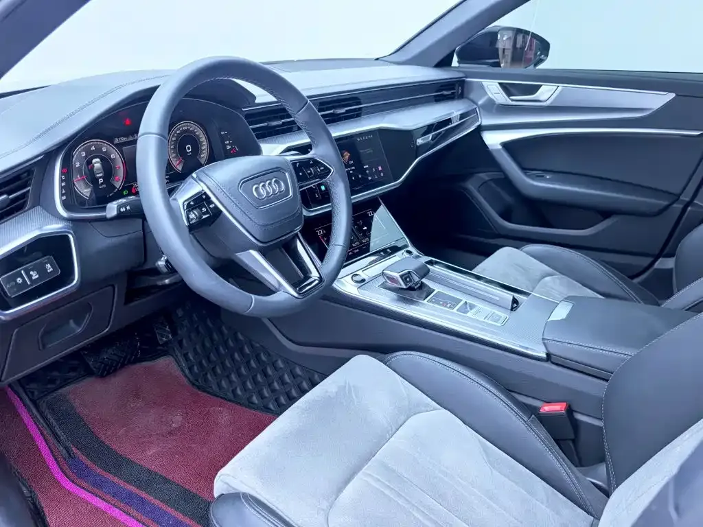 Audi A6L — фото 8