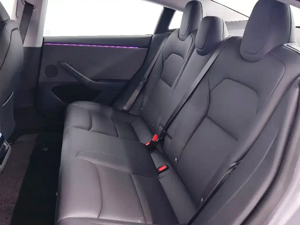 Tesla Model 3 — фото 6