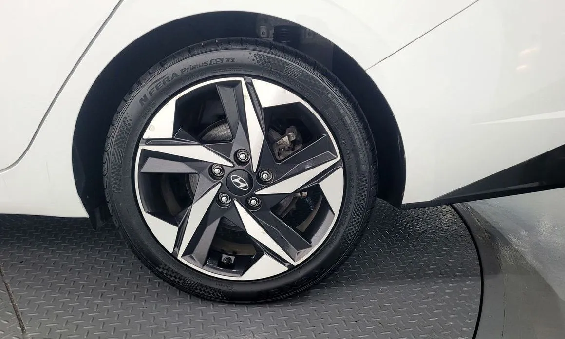 Hyundai AVANTE — фото 9