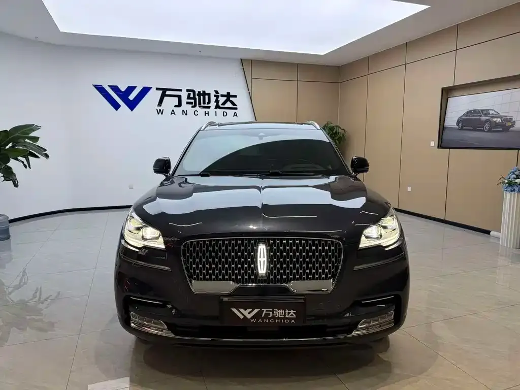 Lincoln Aviator — фото 1